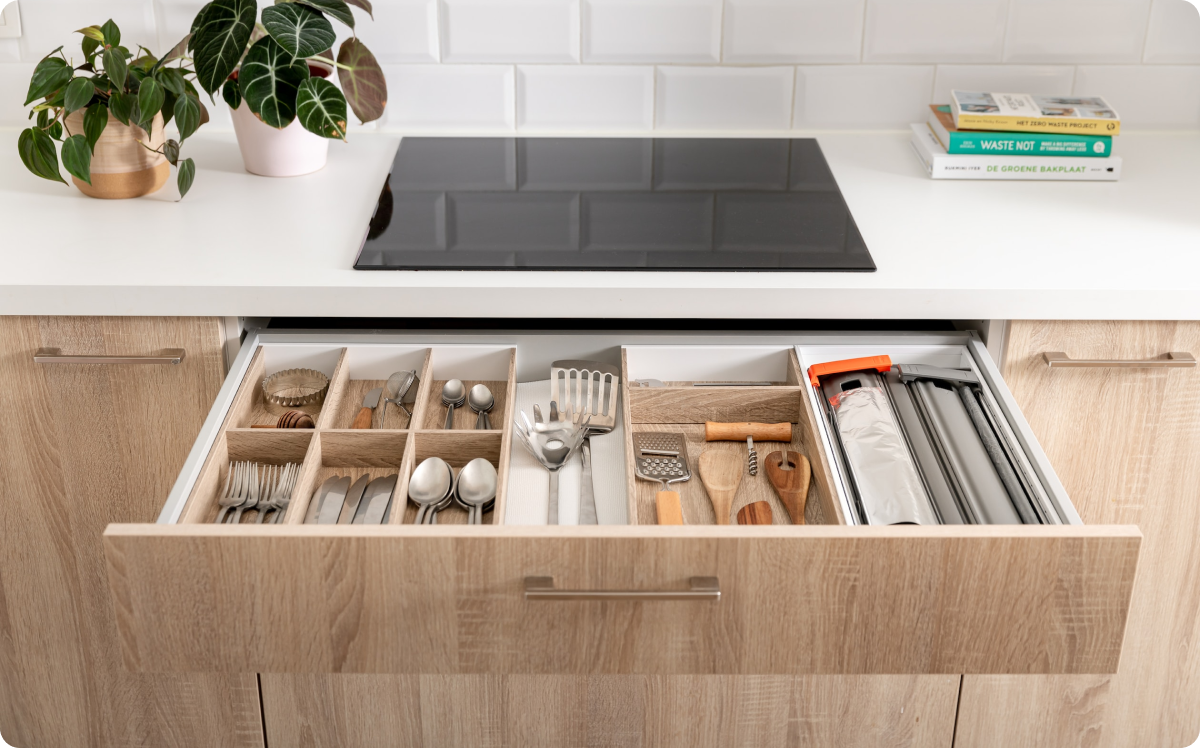 Well organized drawerer.