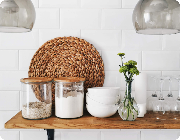 Picture of a well organized shelf.